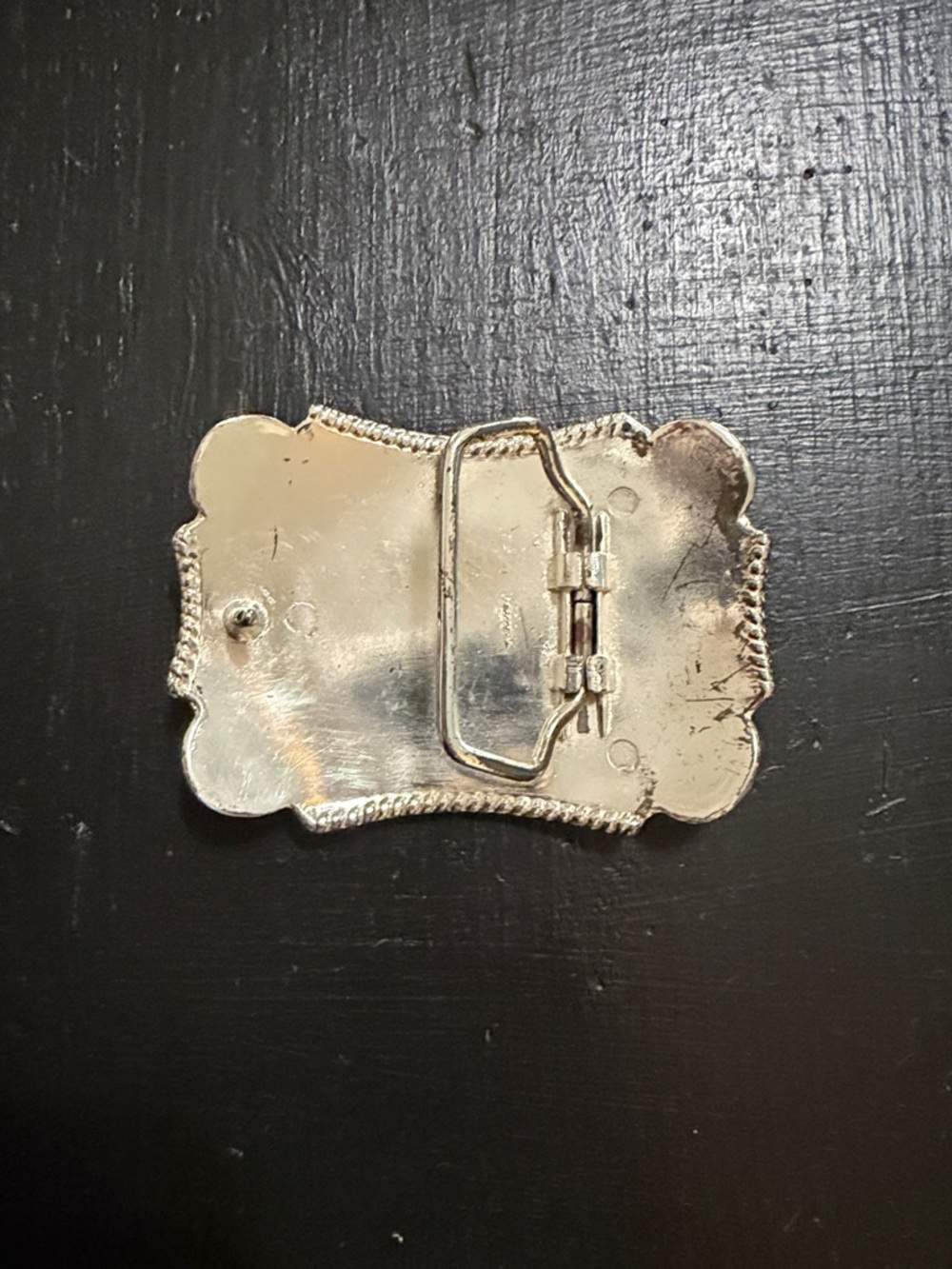 Engraved Floral Western Belt Buckle in Silver Tone - Picture 2 of 2